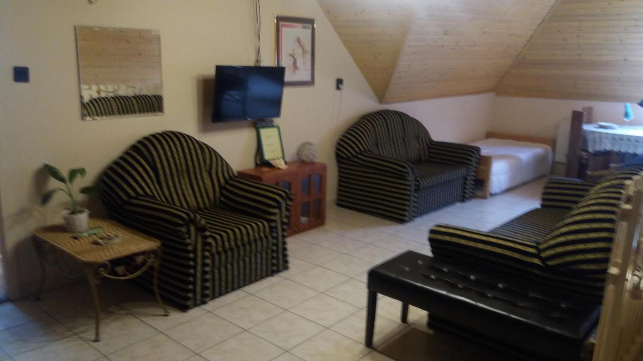 Vakacio Apartman Balatonalmadi Bagian luar foto